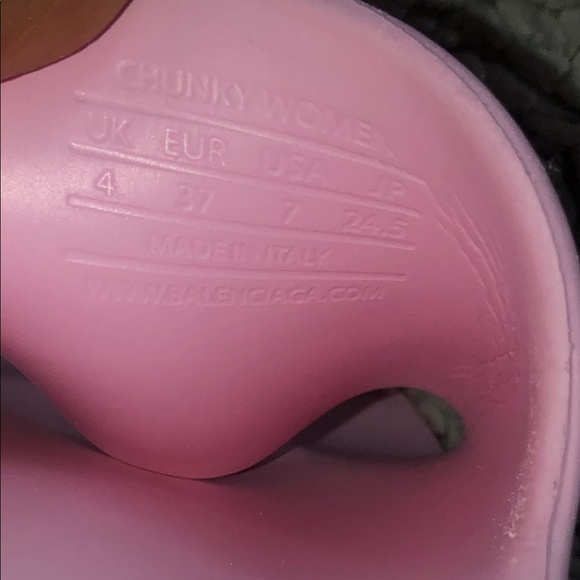 Balenciaga - Picture 7 of 13